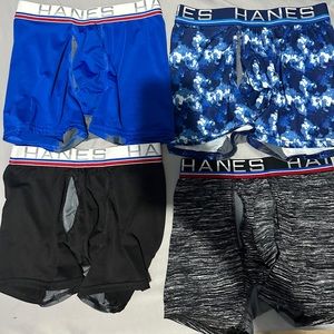 4 pairs of Hanes pouch underwear